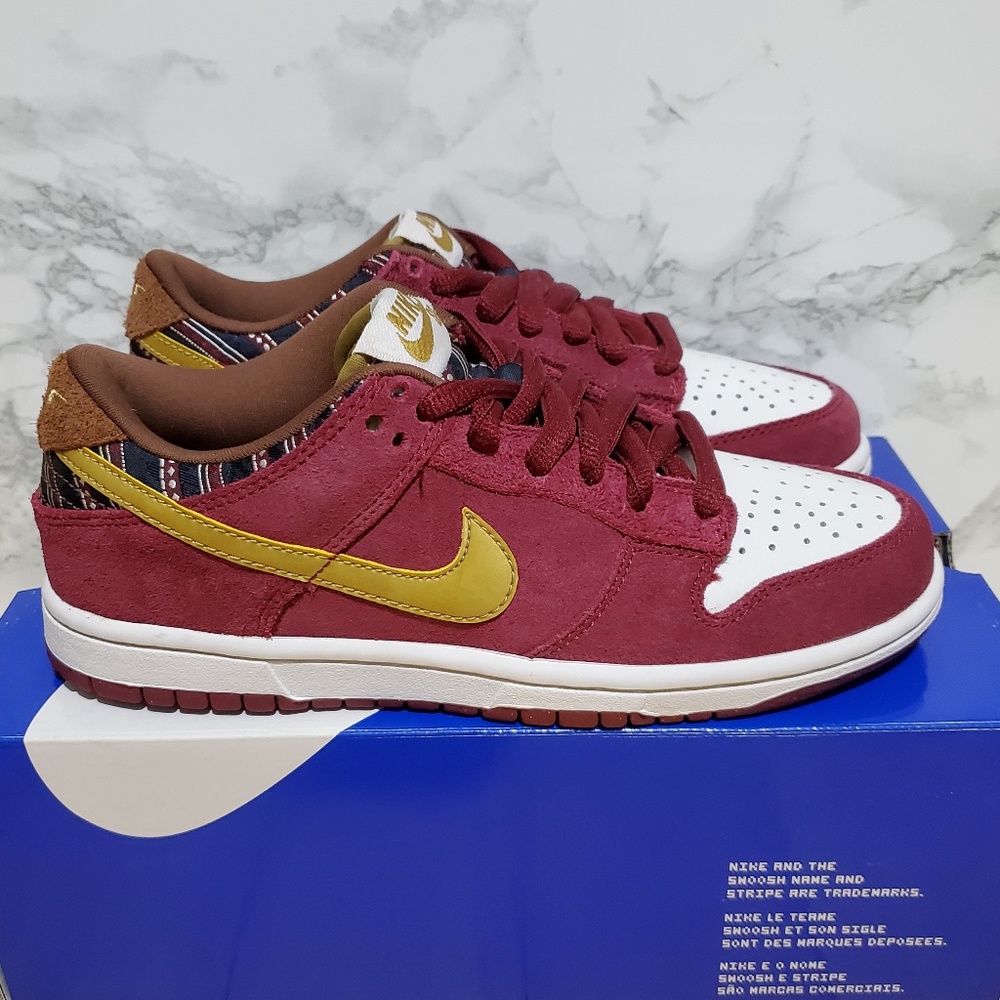 Nike SB Dunk Low Anchorman - Picture 1 of 7